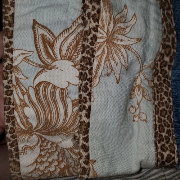 3 Sisters Vintage Capris - Picture 4 of 4